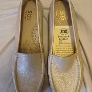 SAS Women's Tripad Comfort Loafer NEW Leather Bone Pearl Shoes Size 7.5